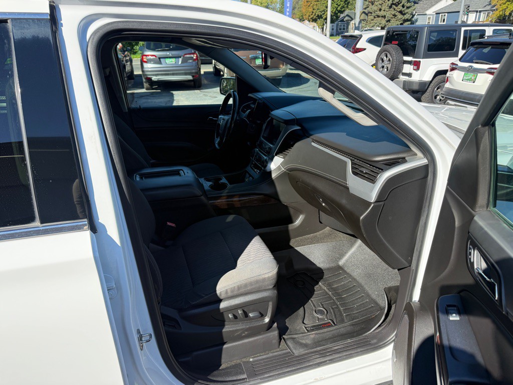 2017 GMC Yukon Image 11