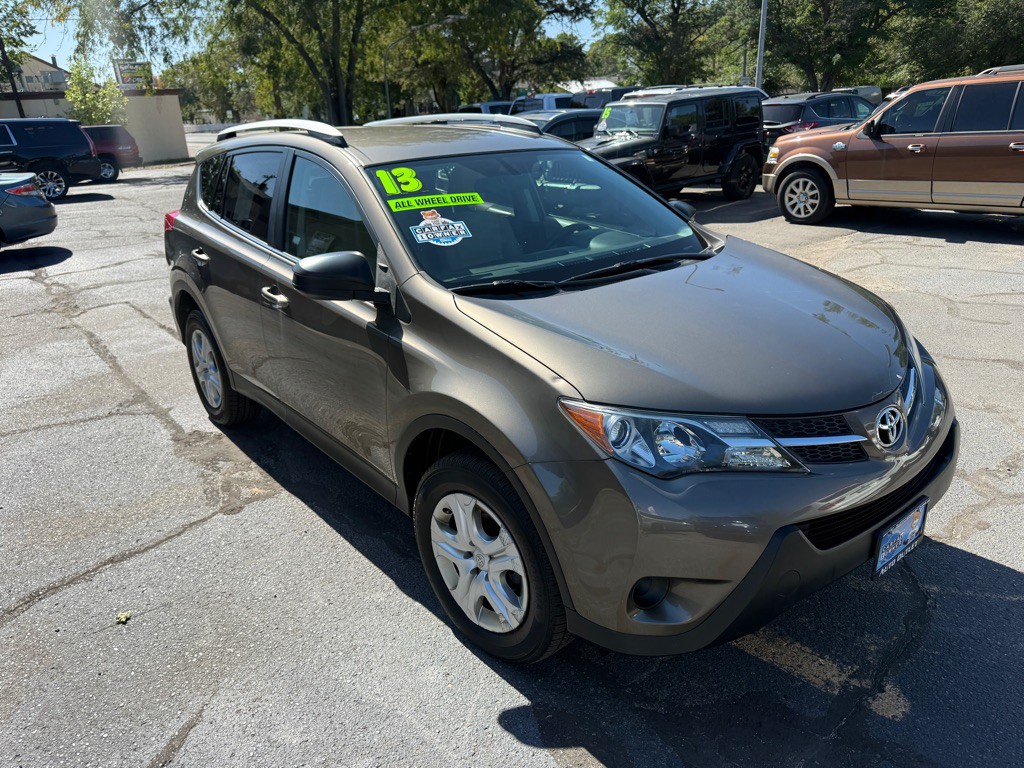 2013 Toyota Rav4 Image 2