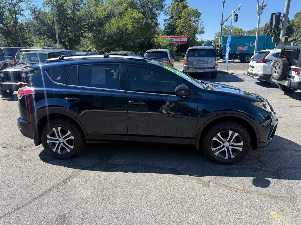 2017 Toyota Rav4 Image 5