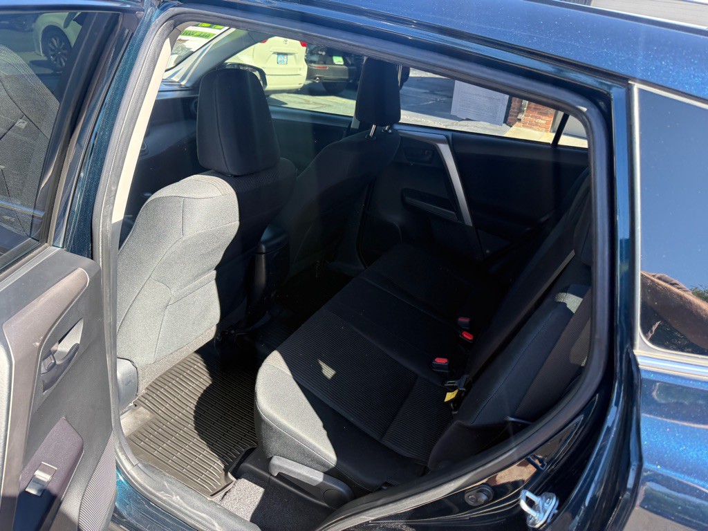2017 Toyota Rav4 Image 10