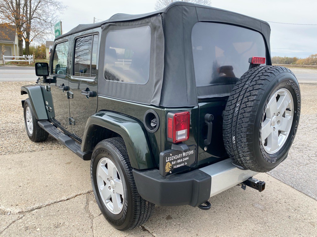 2010 Jeep Wrangler Unlimited Image 2