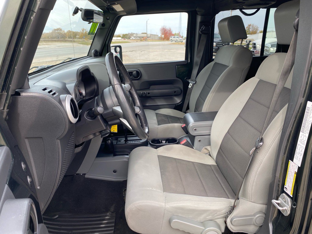 2010 Jeep Wrangler Unlimited Image 5