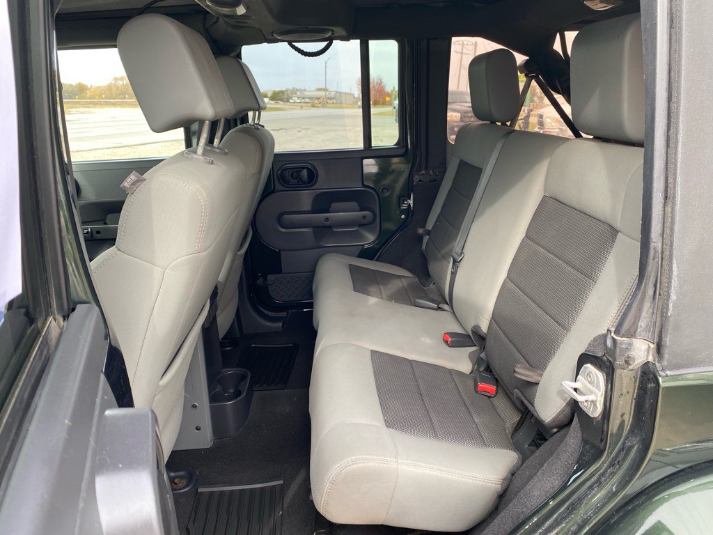 2010 Jeep Wrangler Unlimited Image 6