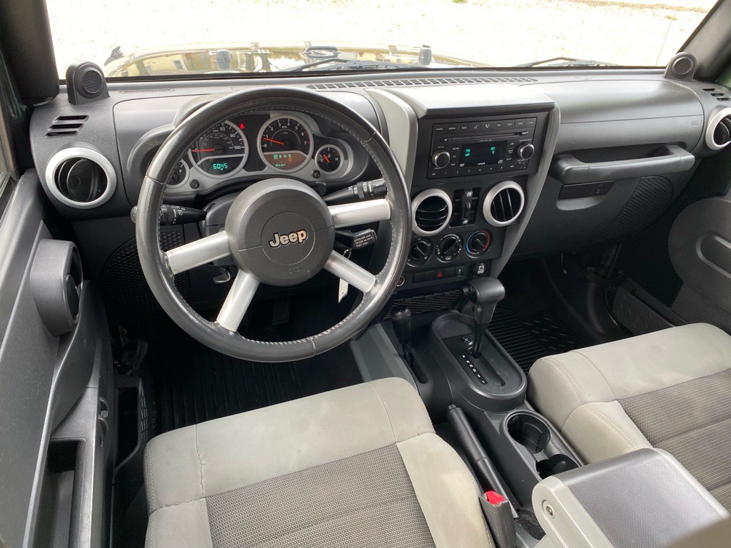 2010 Jeep Wrangler Unlimited Image 7