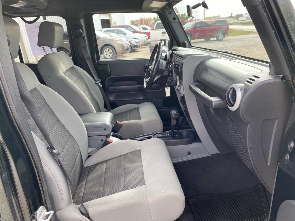 2010 Jeep Wrangler Unlimited Image 9