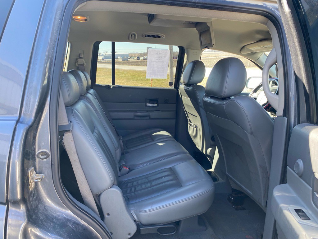 2004 Dodge Durango Image 9