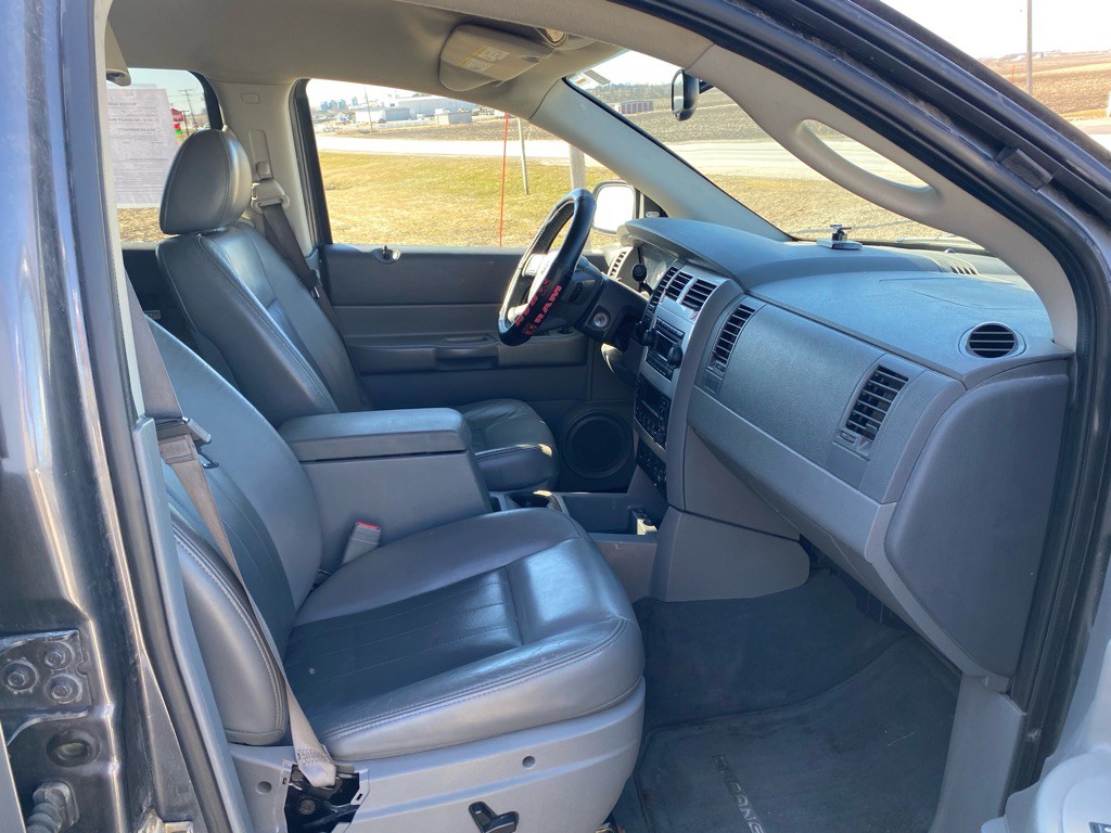 2004 Dodge Durango Image 10