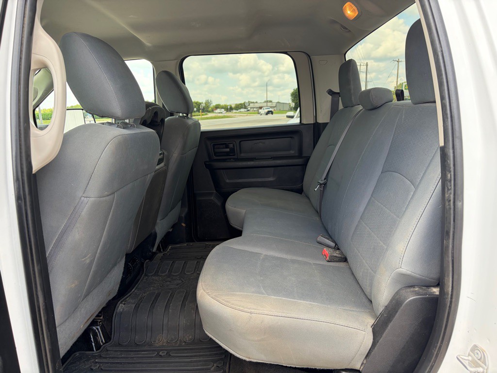 2017 RAM 3500 Image 6