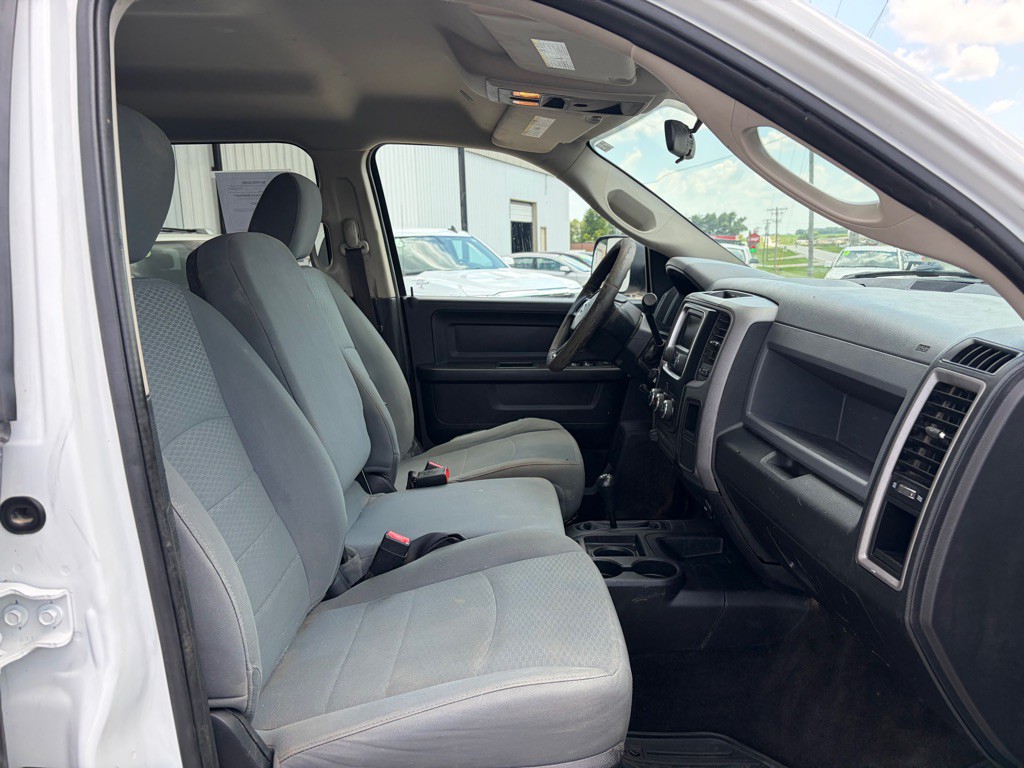 2017 RAM 3500 Image 9