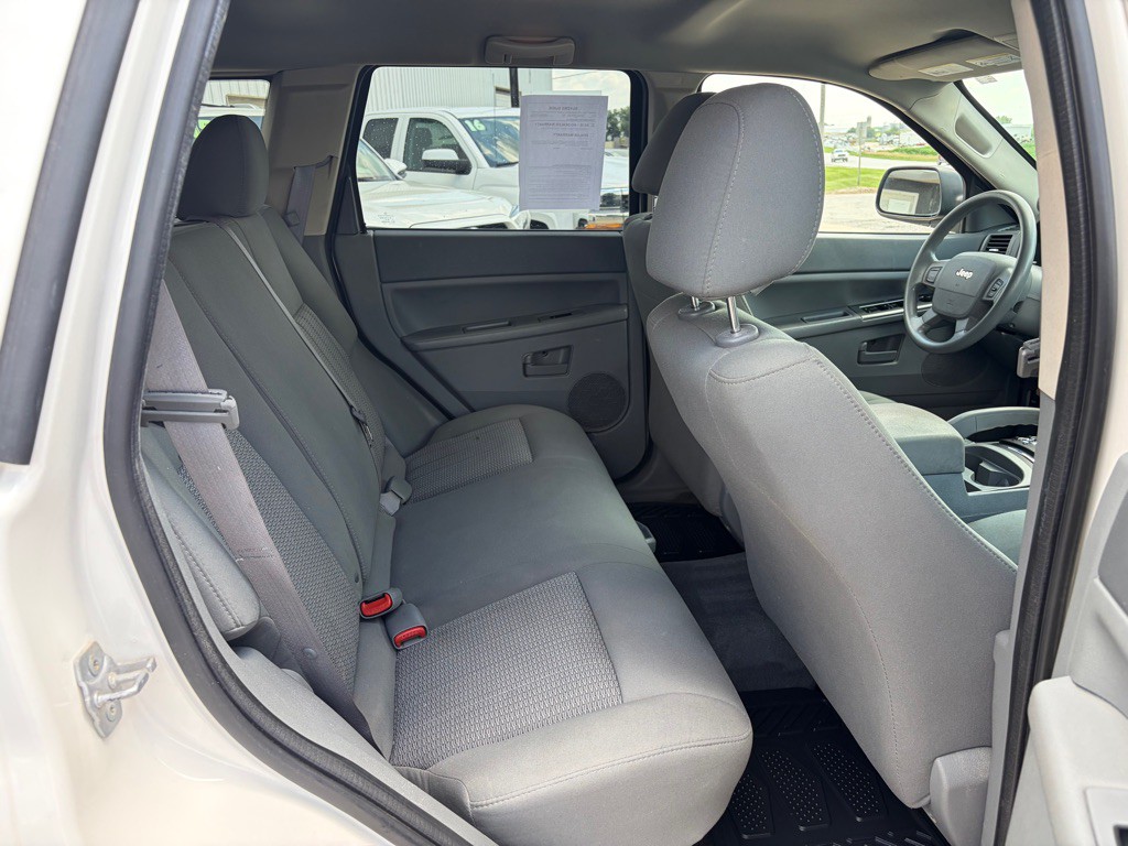 2007 Jeep Grand Cherokee Image 8