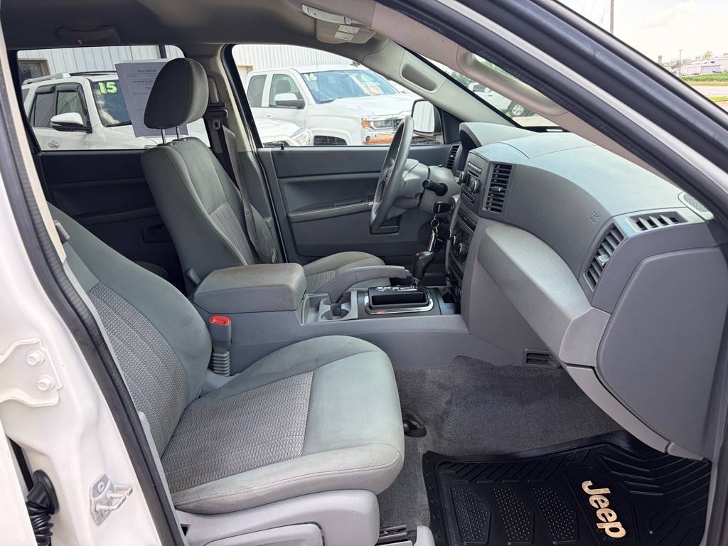 2007 Jeep Grand Cherokee Image 9