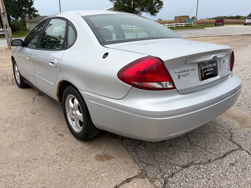 2006 Ford Taurus Image 2