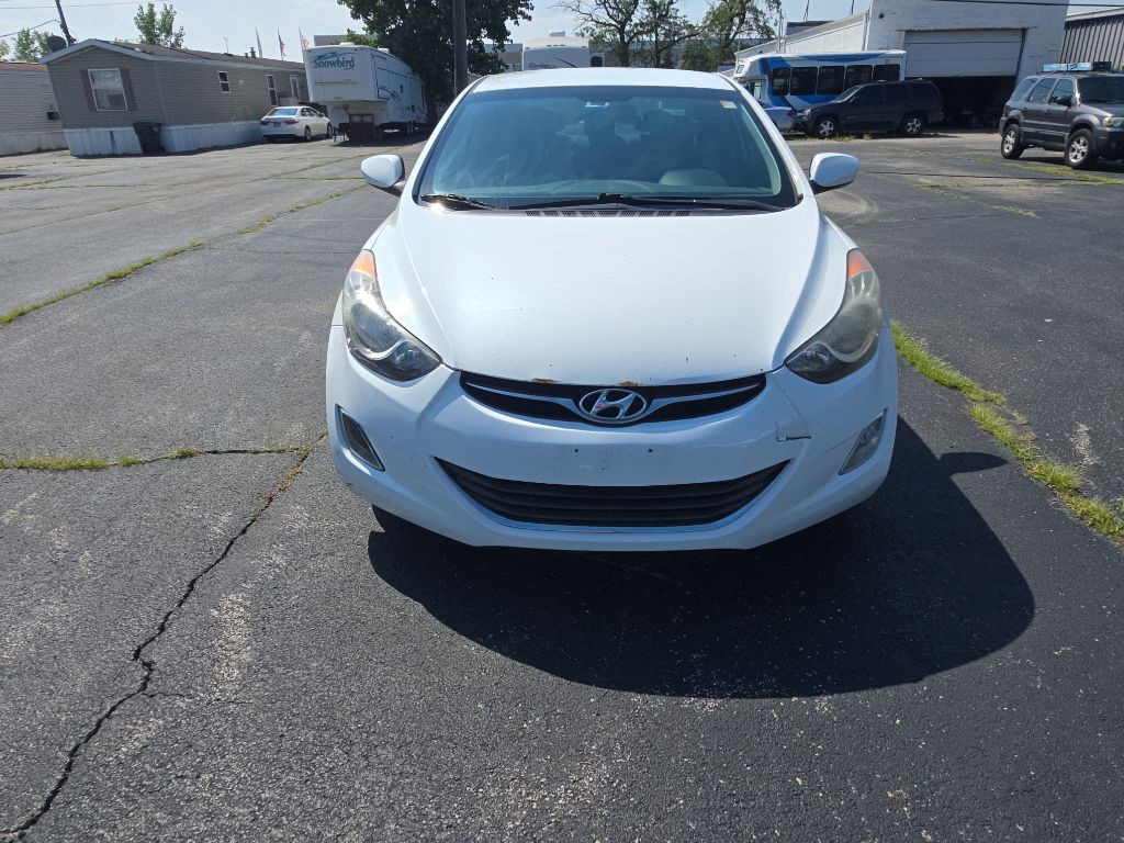 2013 Hyundai Elantra Image 4