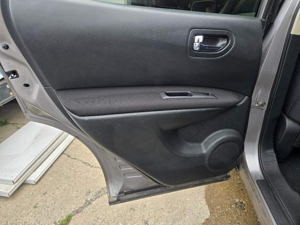 2015 Nissan Rogue Image 10