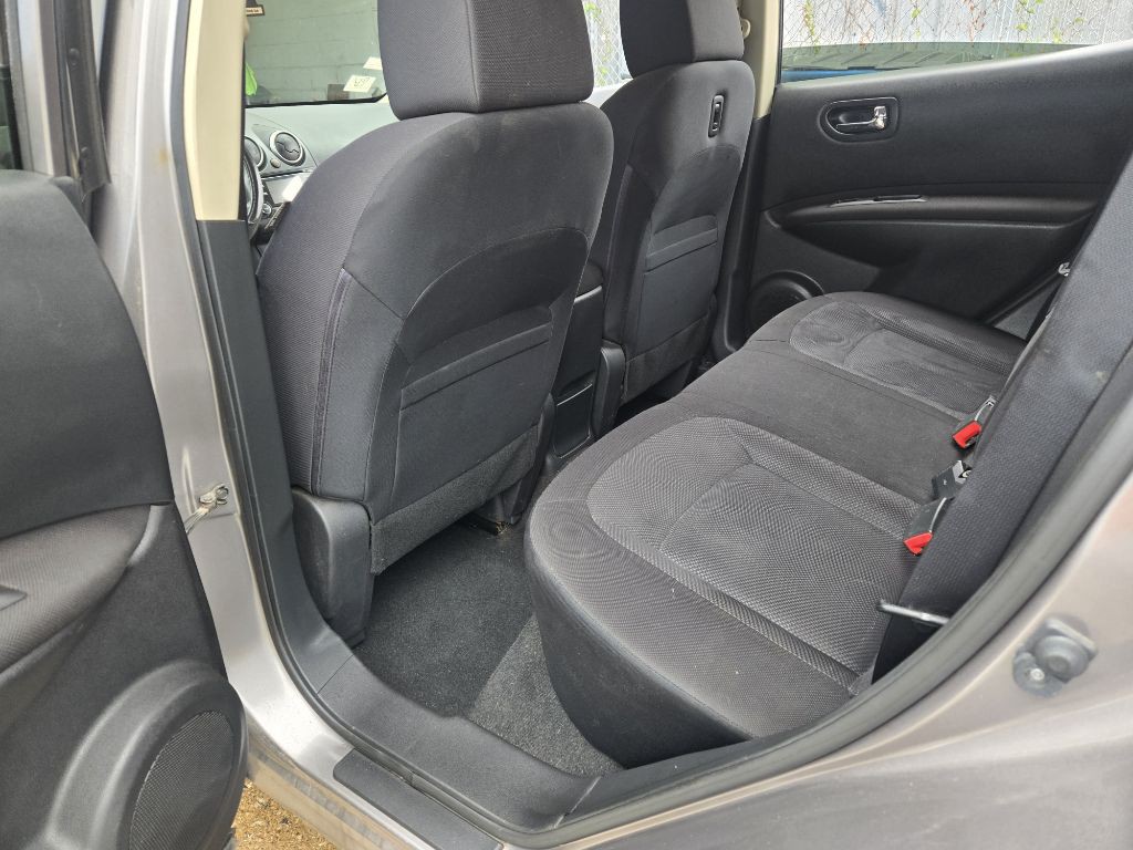 2015 Nissan Rogue Image 11