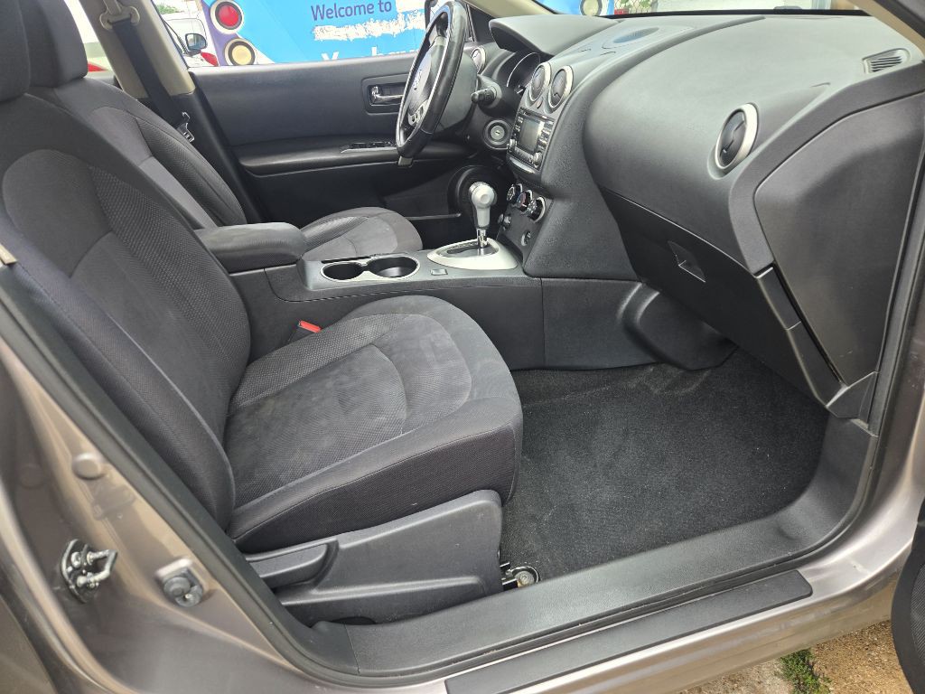 2015 Nissan Rogue Image 12