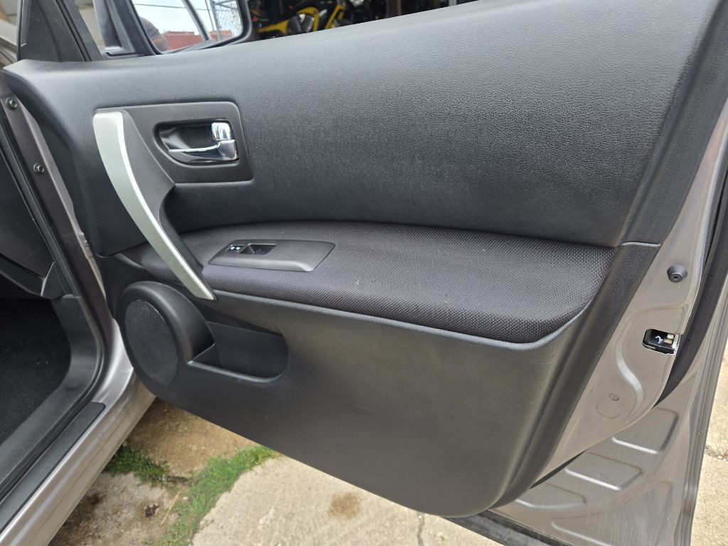 2015 Nissan Rogue Image 13