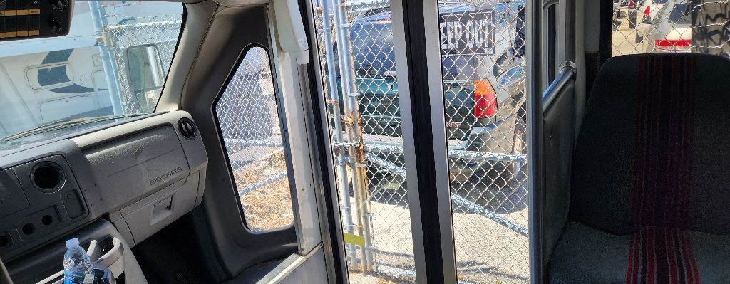 2012 Ford Econoline Image 13