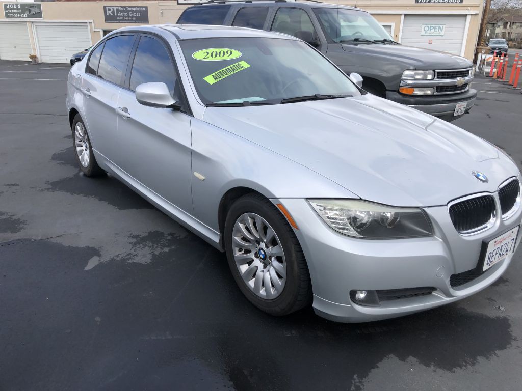 2009 BMW 3 Series Image 2