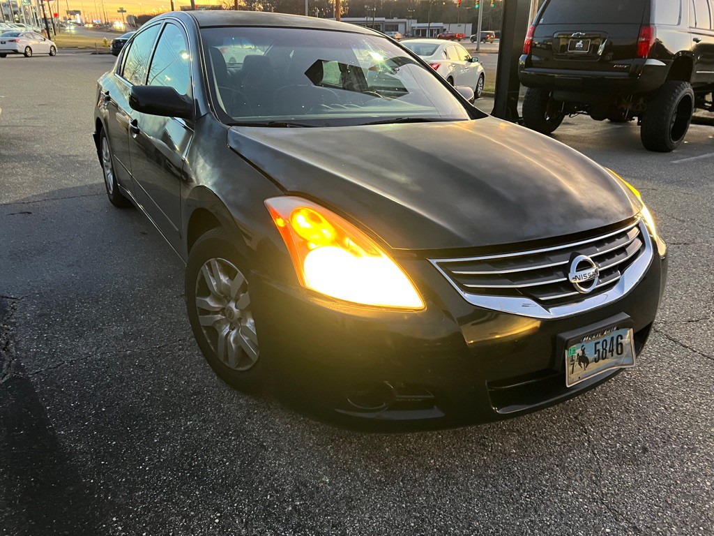 2012 Nissan Altima Image 19