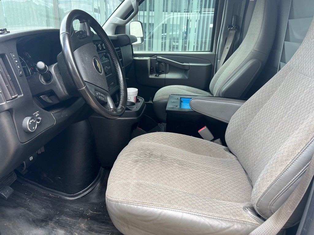 2020 Chevrolet Express Image 3