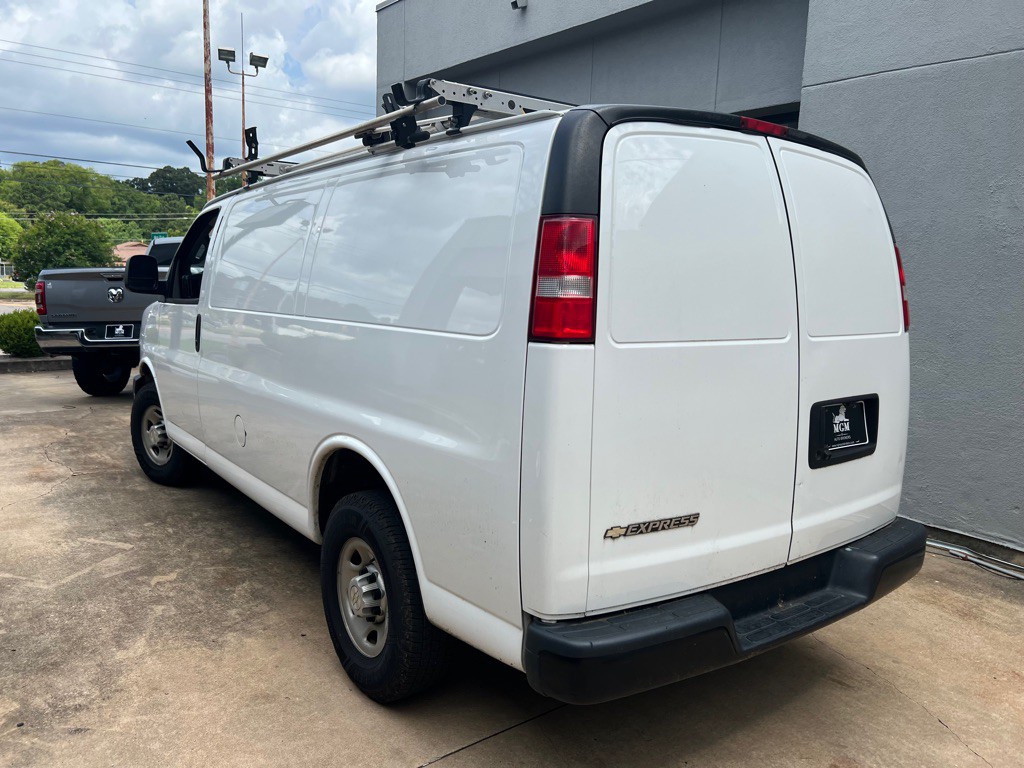 2020 Chevrolet Express Image 5