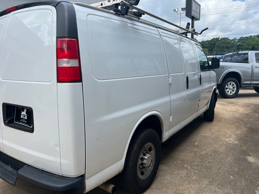 2020 Chevrolet Express Image 9