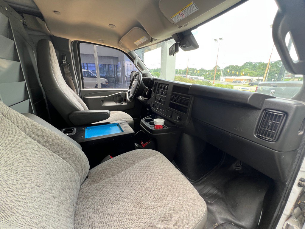 2020 Chevrolet Express Image 14