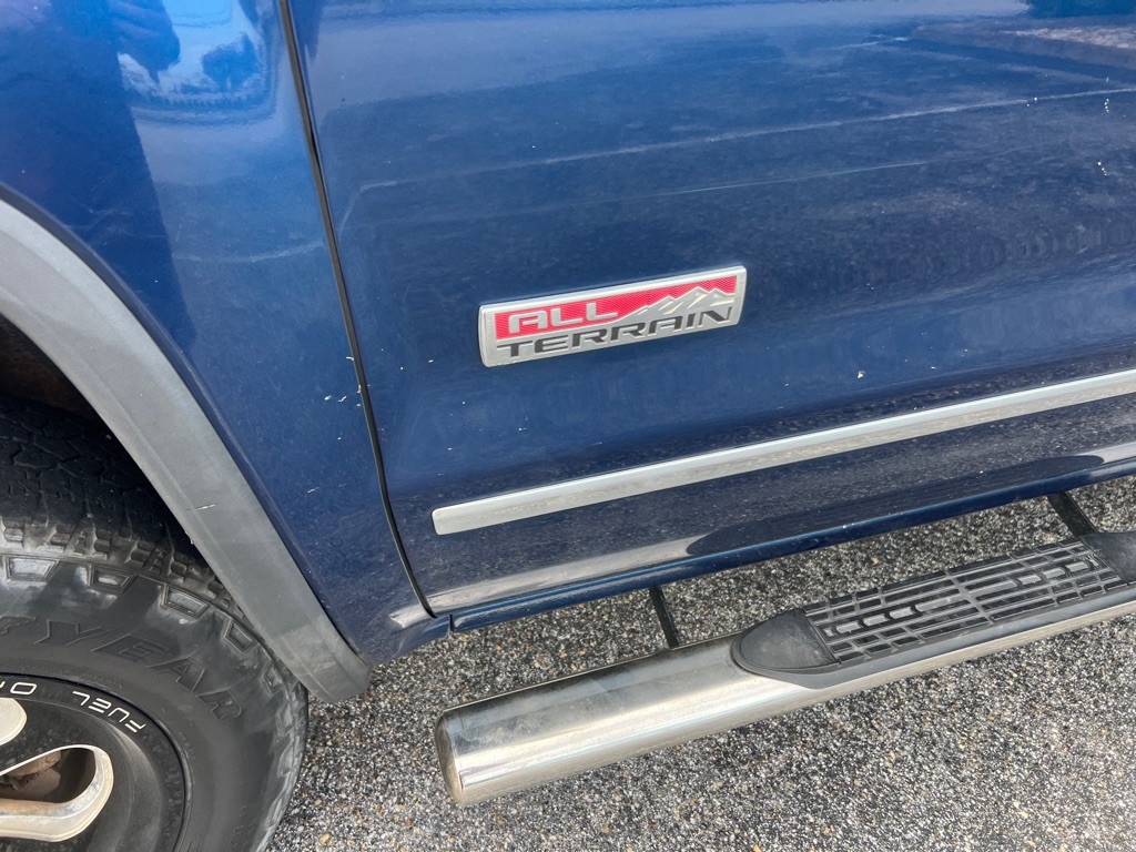 2015 GMC Sierra Image 3