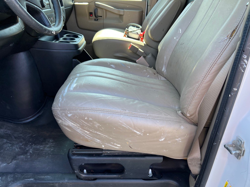 2020 Chevrolet Express Image 5