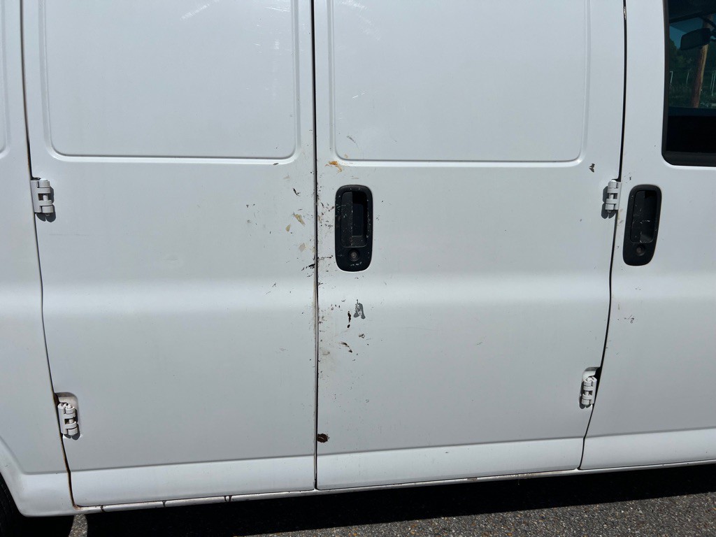 2020 Chevrolet Express Image 15