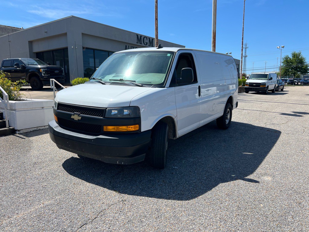 2021 Chevrolet Express Image 1