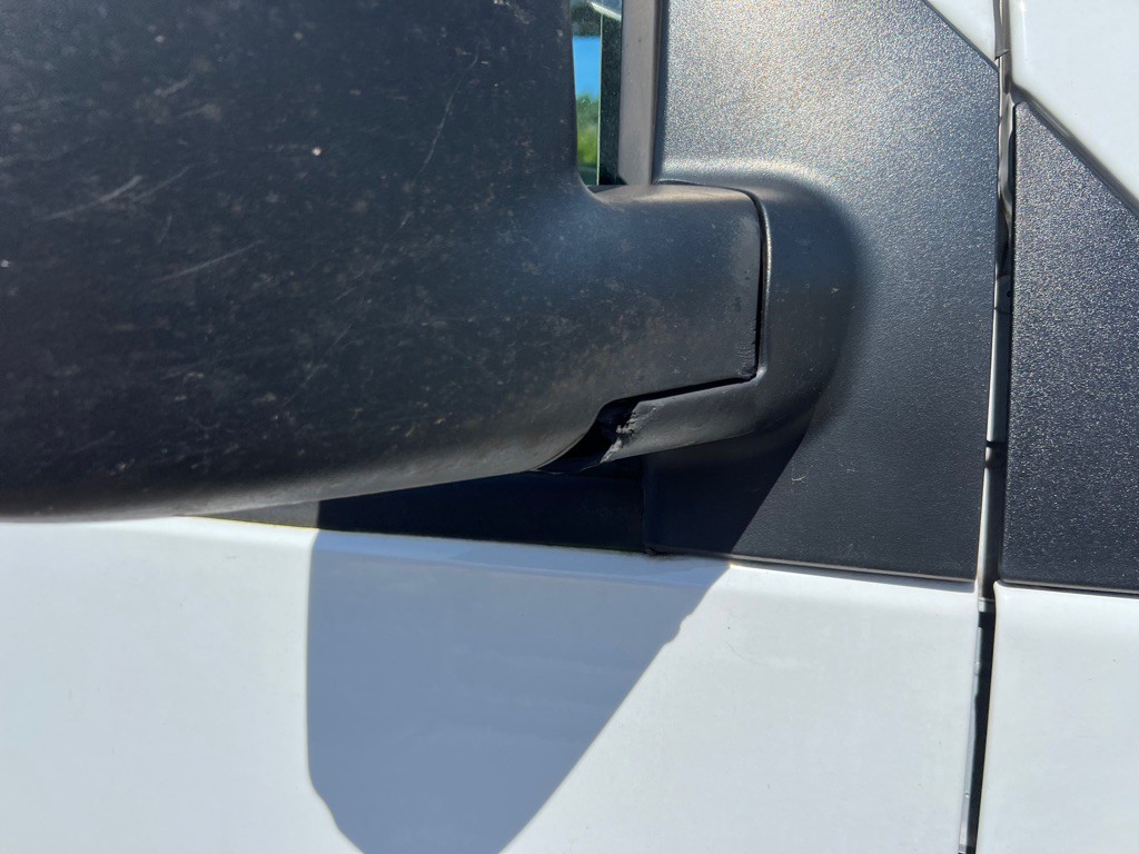 2021 Chevrolet Express Image 14