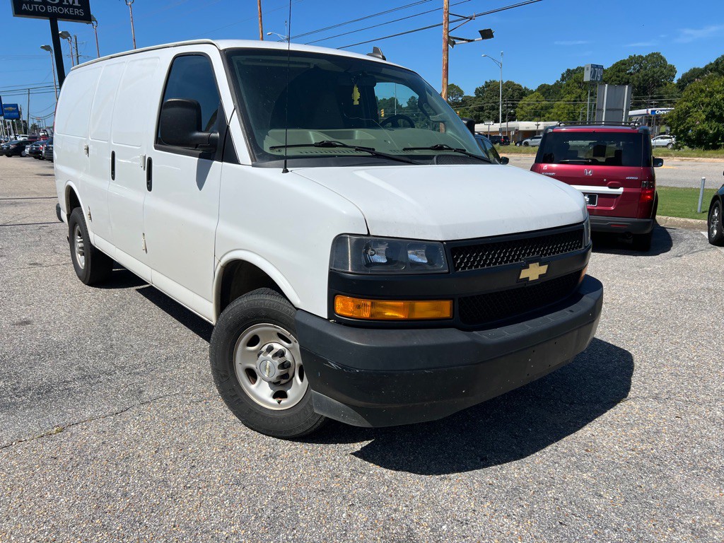2021 Chevrolet Express Image 16