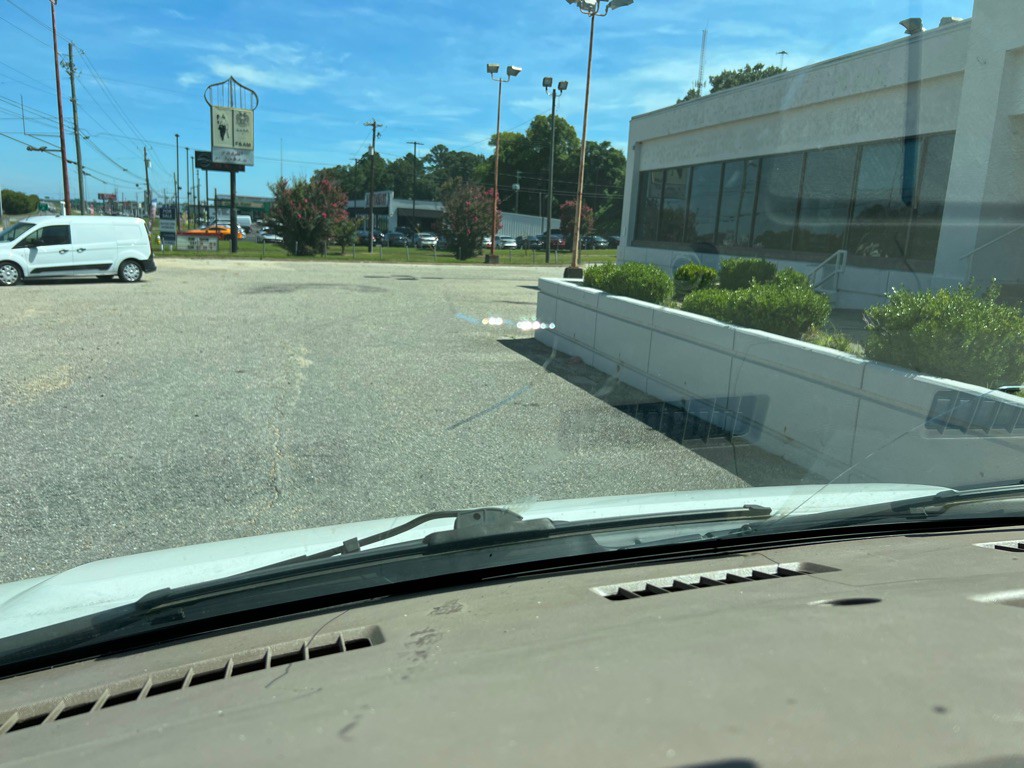 2021 Chevrolet Express Image 20