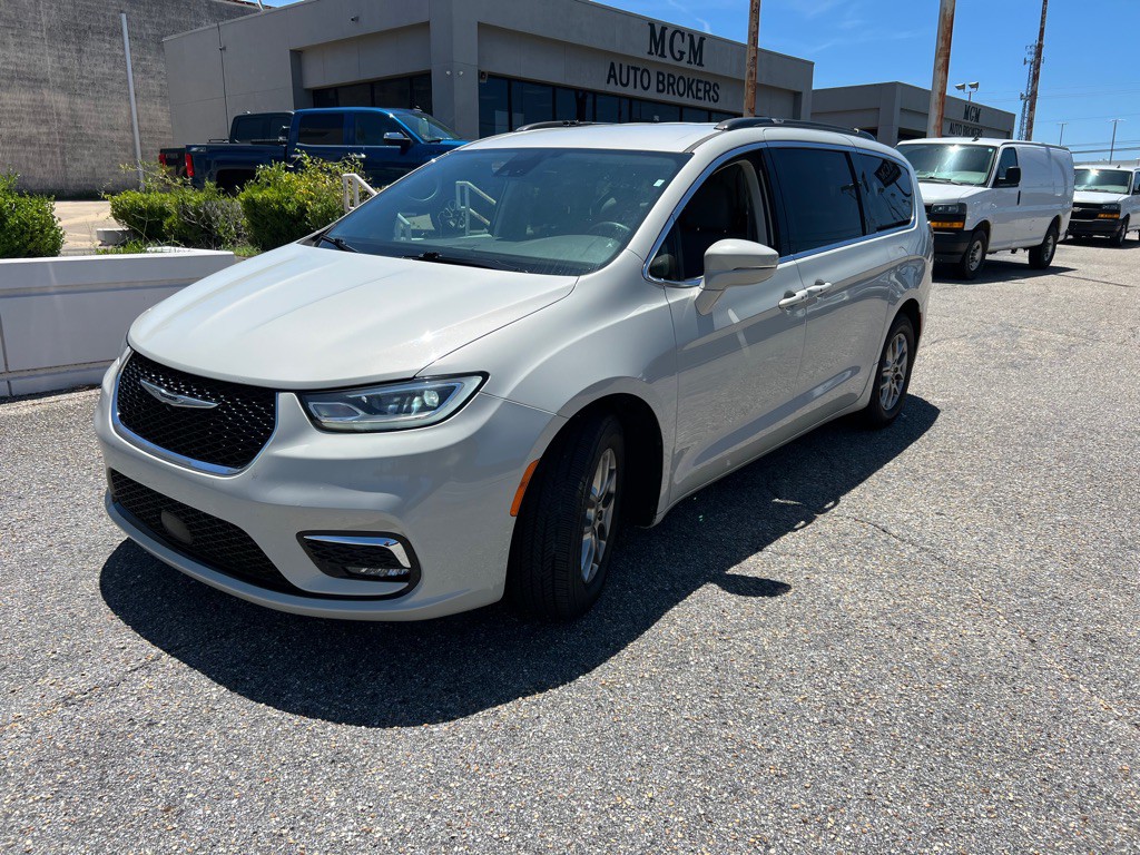 2021 Chrysler Pacifica Image 1