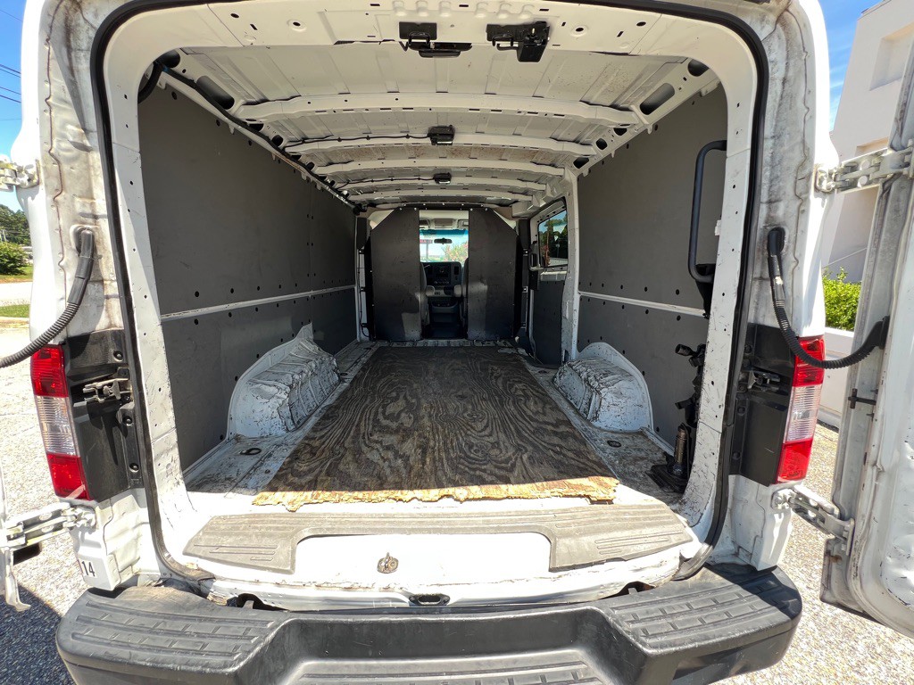 2015 Nissan NV Image 11