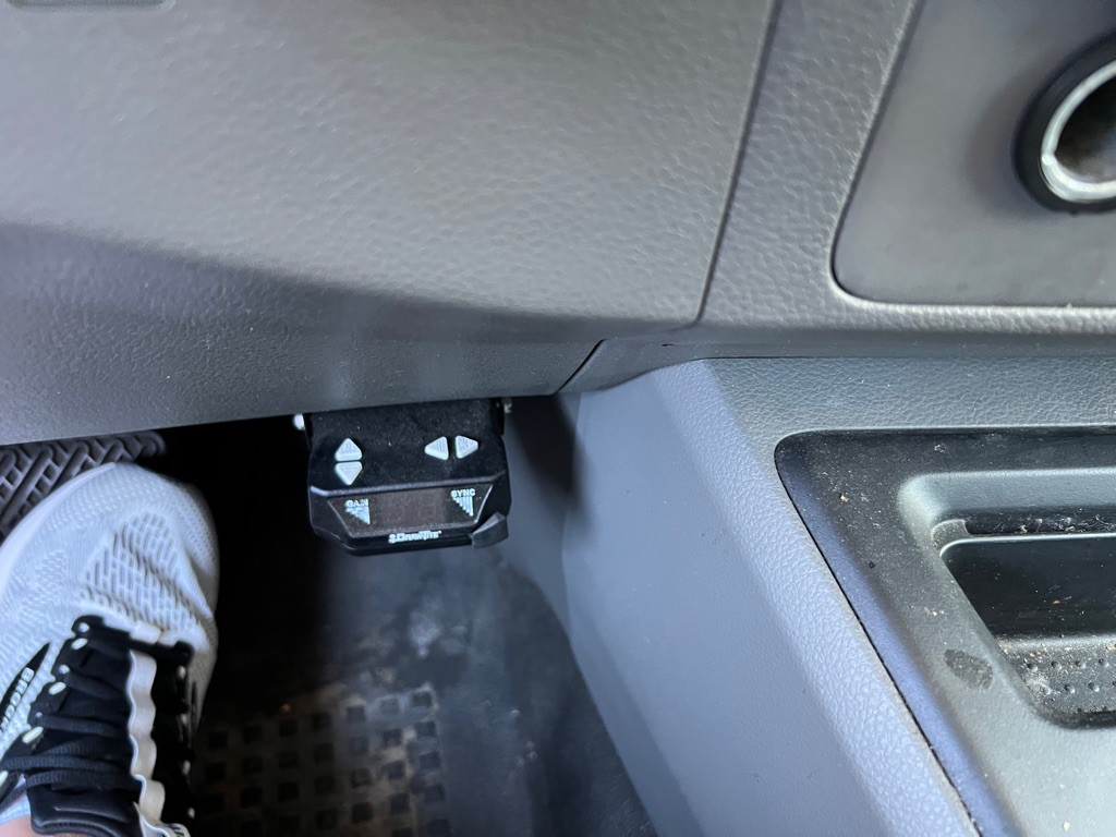 2015 Nissan NV Image 28