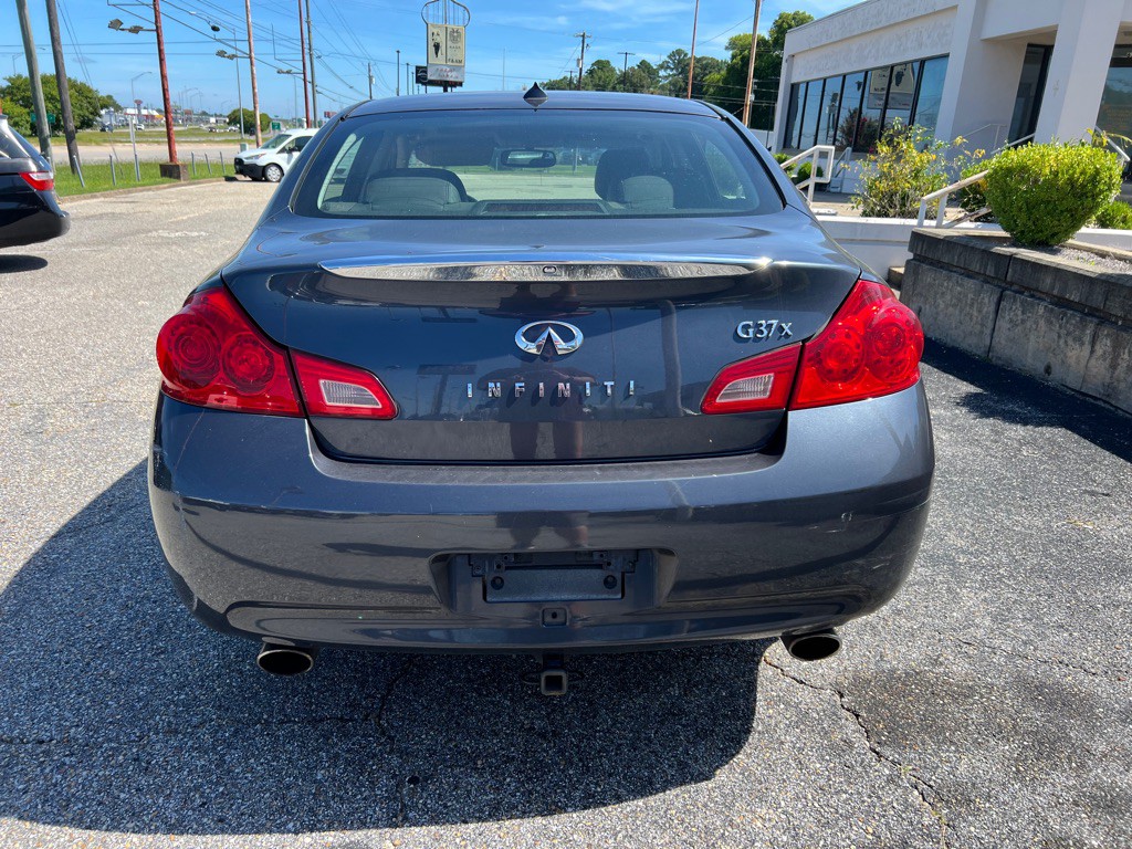 2009 INFINITI G37 Image 10
