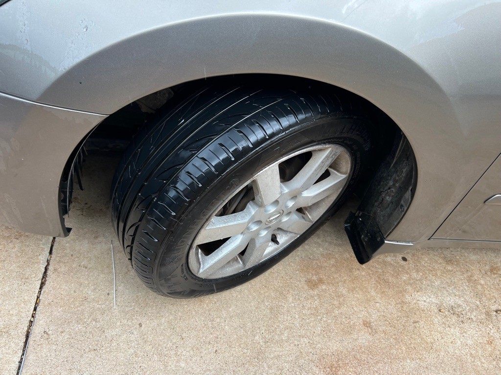 2004 Nissan Maxima Image 2