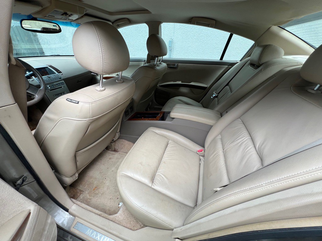 2004 Nissan Maxima Image 6