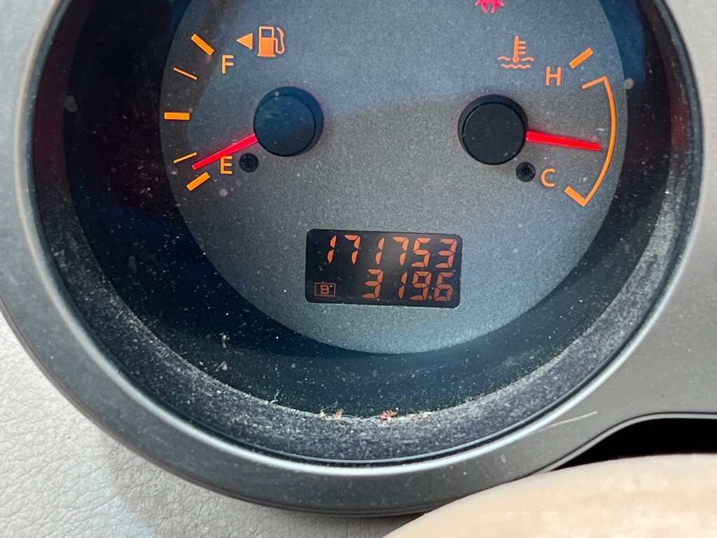 2004 Nissan Maxima Image 22