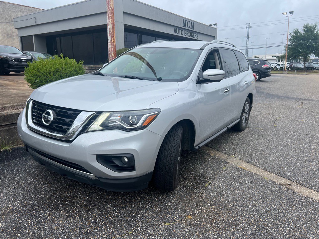 2019 Nissan Pathfinder Image 1