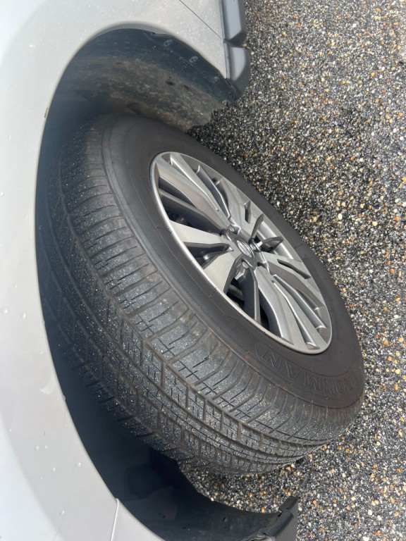 2019 Nissan Pathfinder Image 2