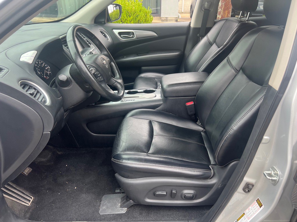2019 Nissan Pathfinder Image 3