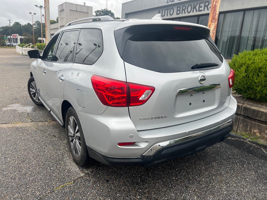 2019 Nissan Pathfinder Image 9