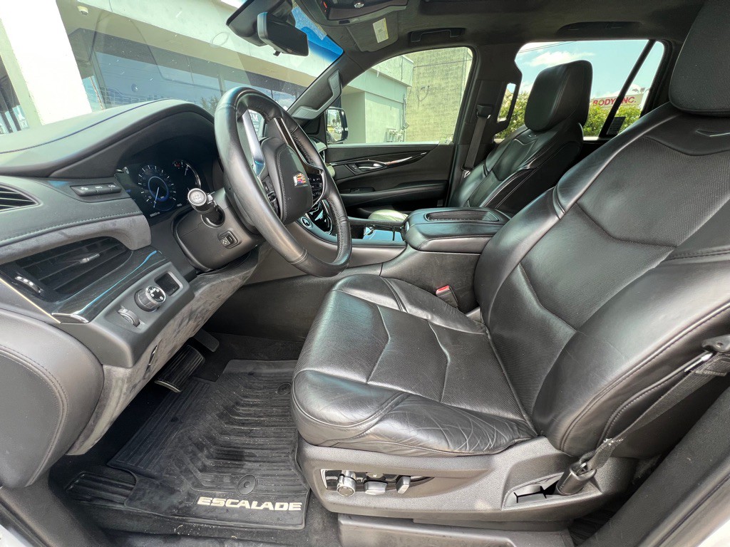 2018 Cadillac Escalade Image 5