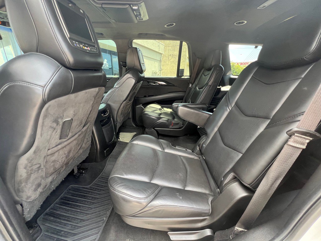 2018 Cadillac Escalade Image 6