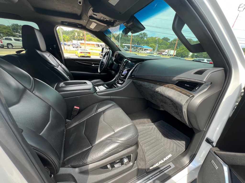 2018 Cadillac Escalade Image 14