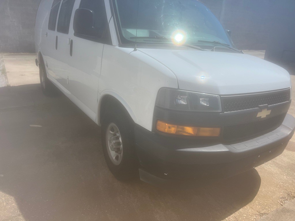 2019 Chevrolet Express Image 13